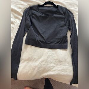 Lululemon cropped long sleeve ribbed shirt built in bra